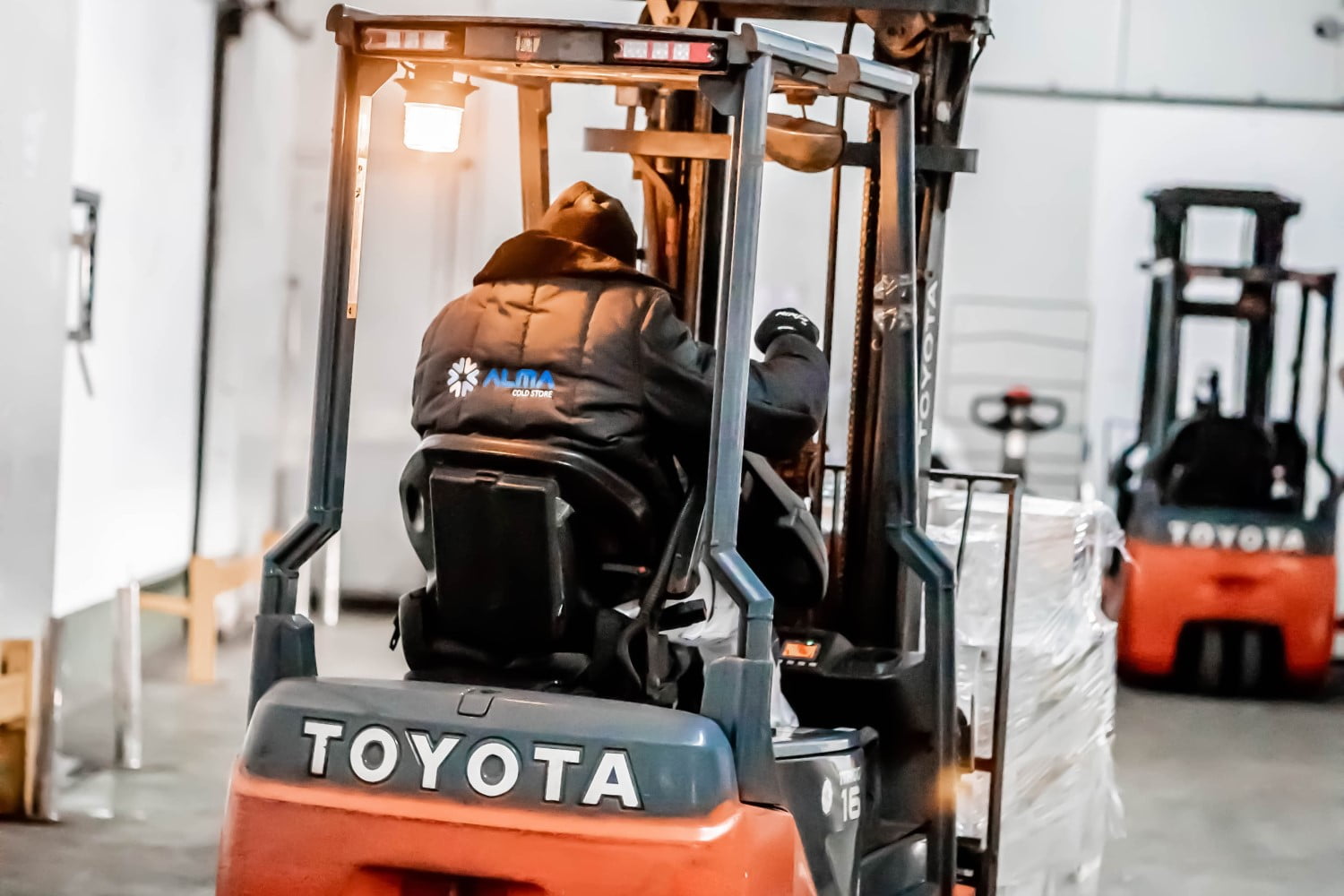 Subcontratar logística almacén Málaga